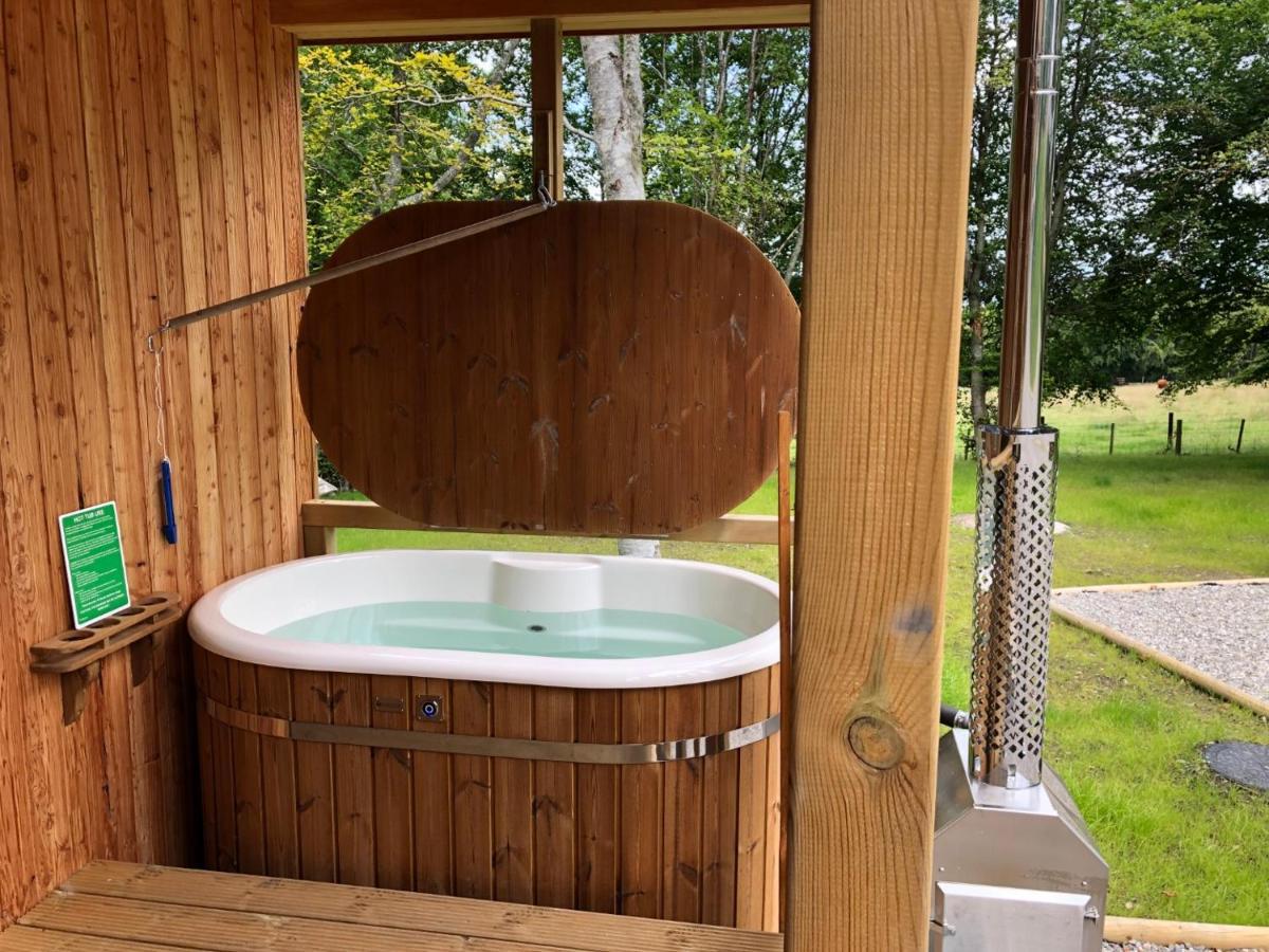 Breckland Lodge 2 With Hot Tub Belladrum Esterno foto